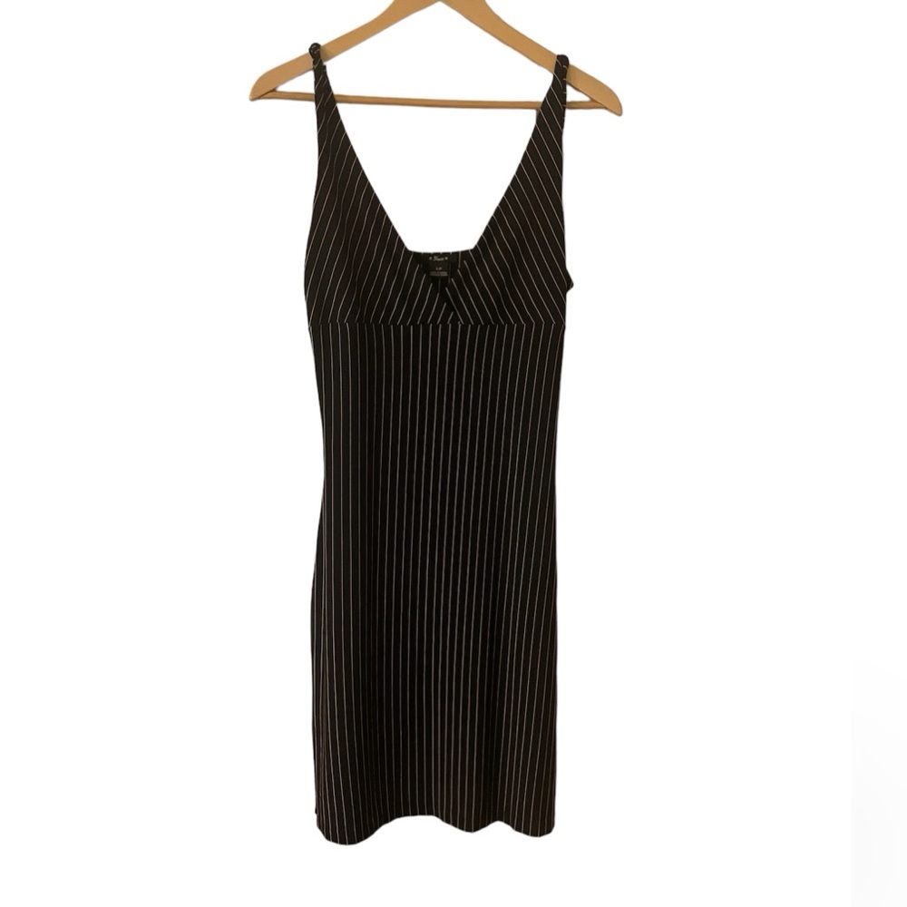 🔥🩷Guess 🩷Black and pink Pinstripe Midi Dress